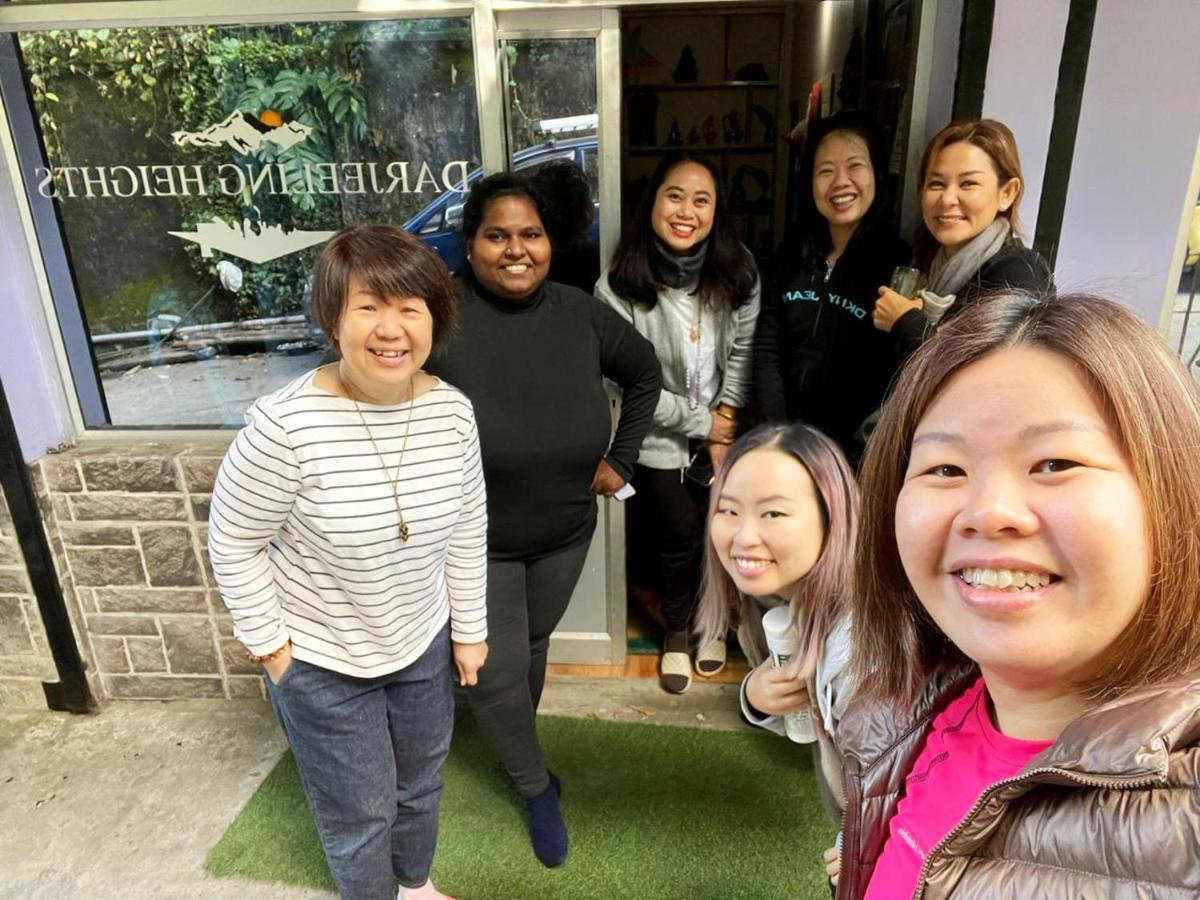 Darjeeling Heights - A Boutique Mountain View Homestay المظهر الخارجي الصورة