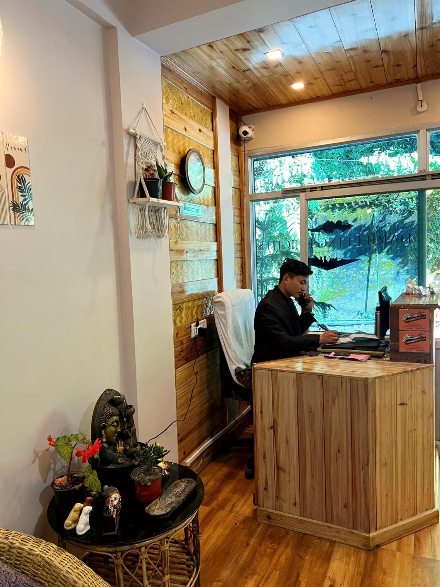 Darjeeling Heights - A Boutique Mountain View Homestay المظهر الخارجي الصورة