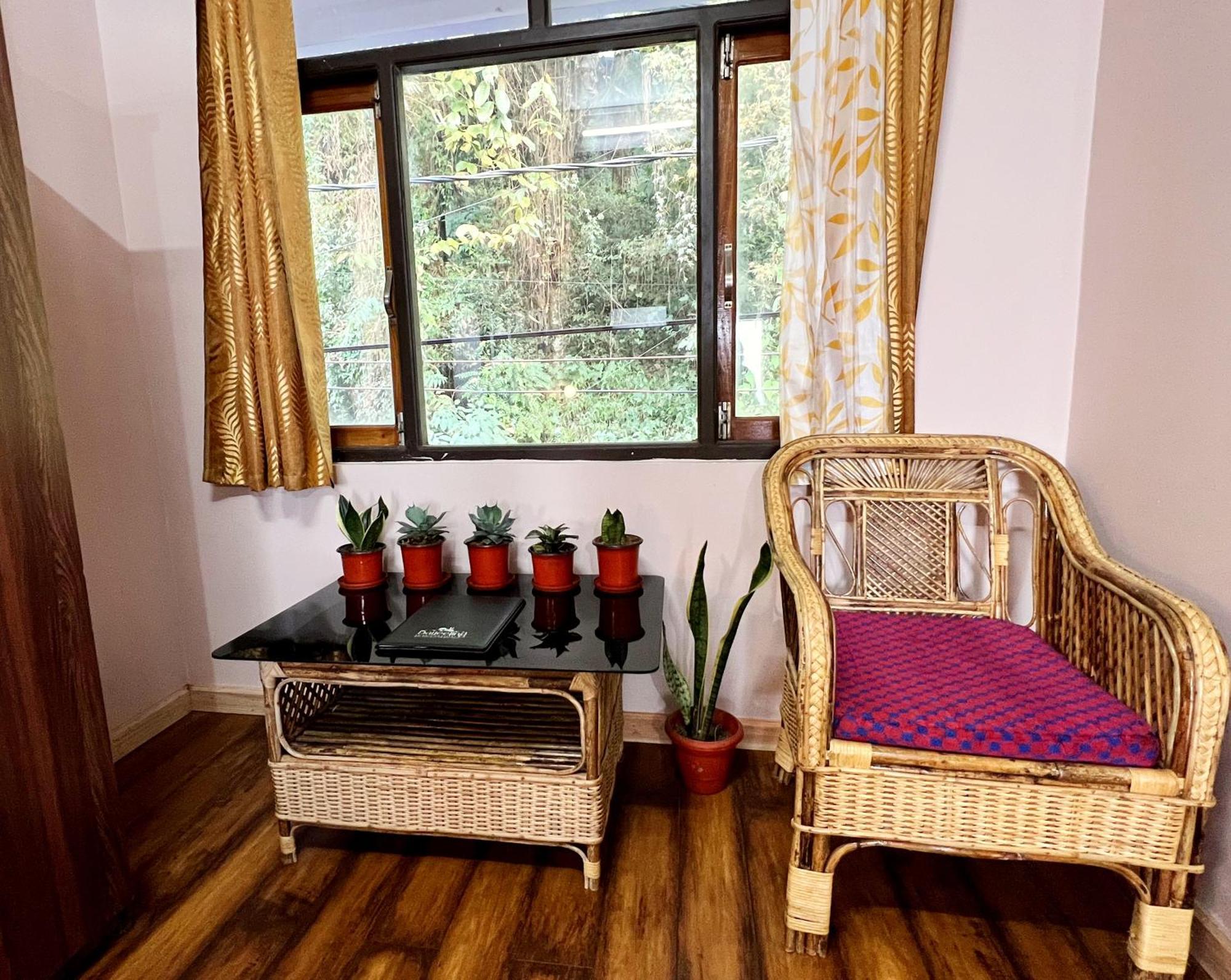 Darjeeling Heights - A Boutique Mountain View Homestay الغرفة الصورة