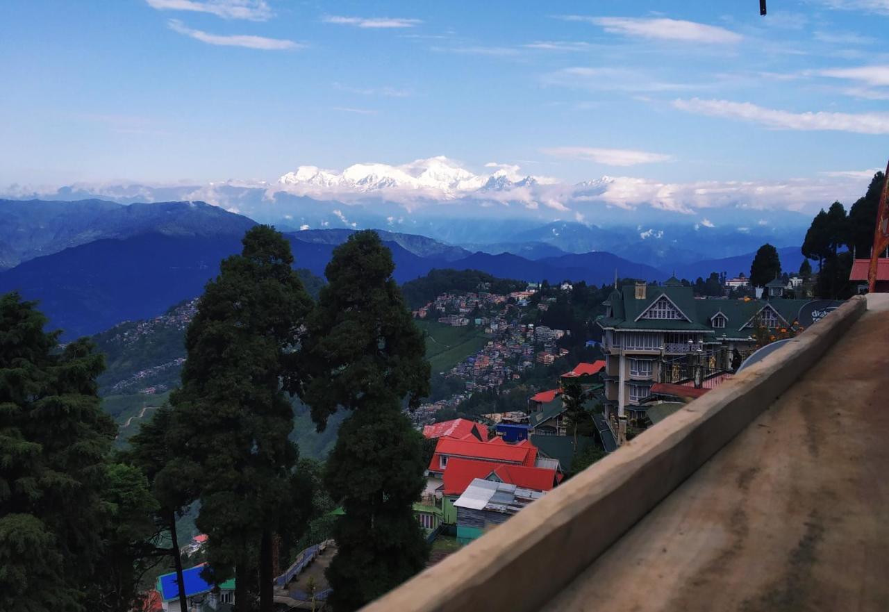 Darjeeling Heights - A Boutique Mountain View Homestay المظهر الخارجي الصورة